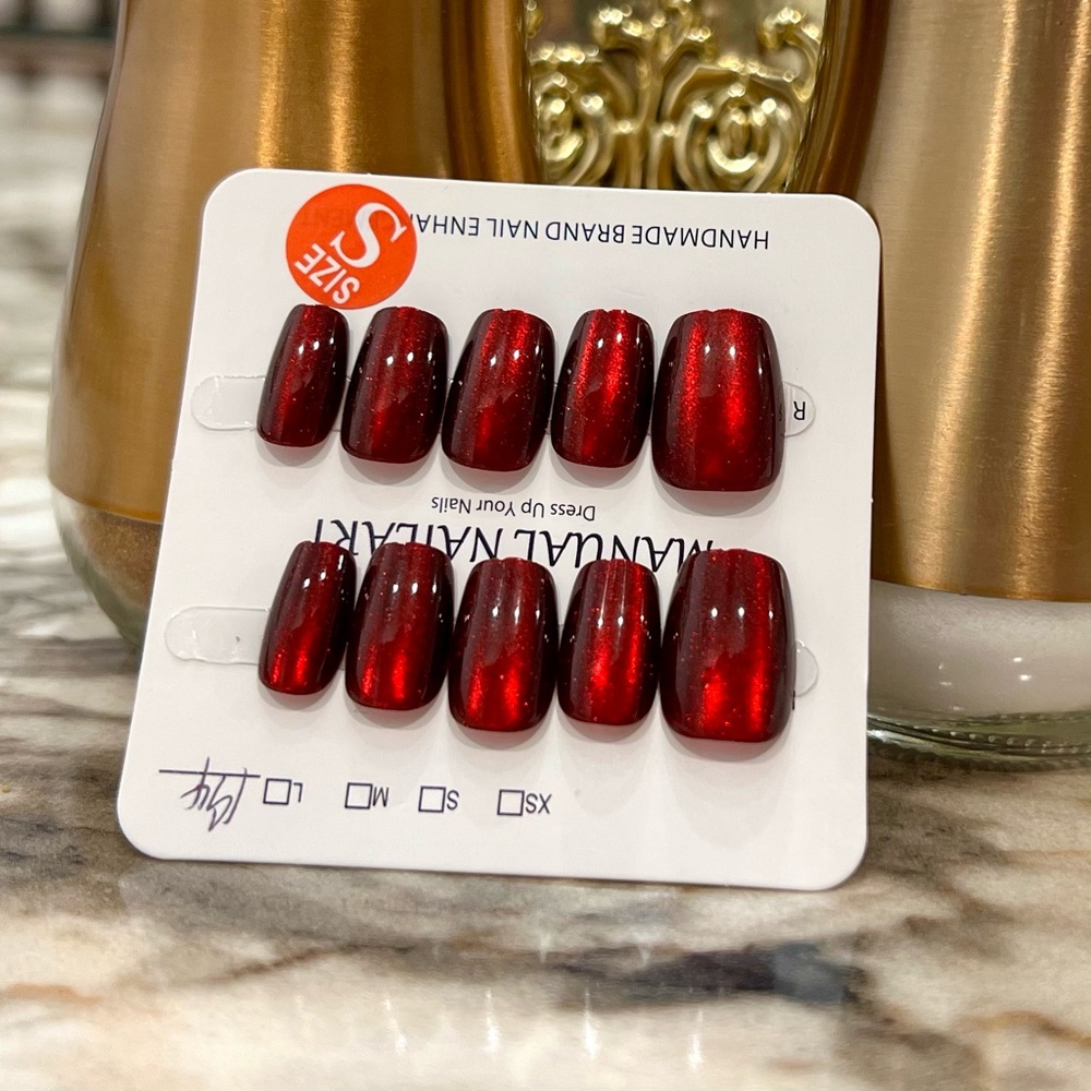 Gorgeous Press-On Nails (10 pieces)
